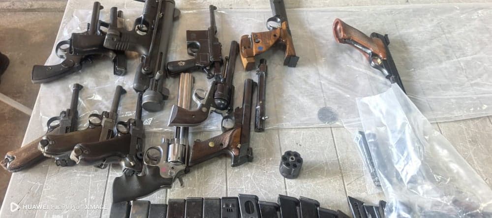 Police uncover illegal firearms stash near eMalahleni